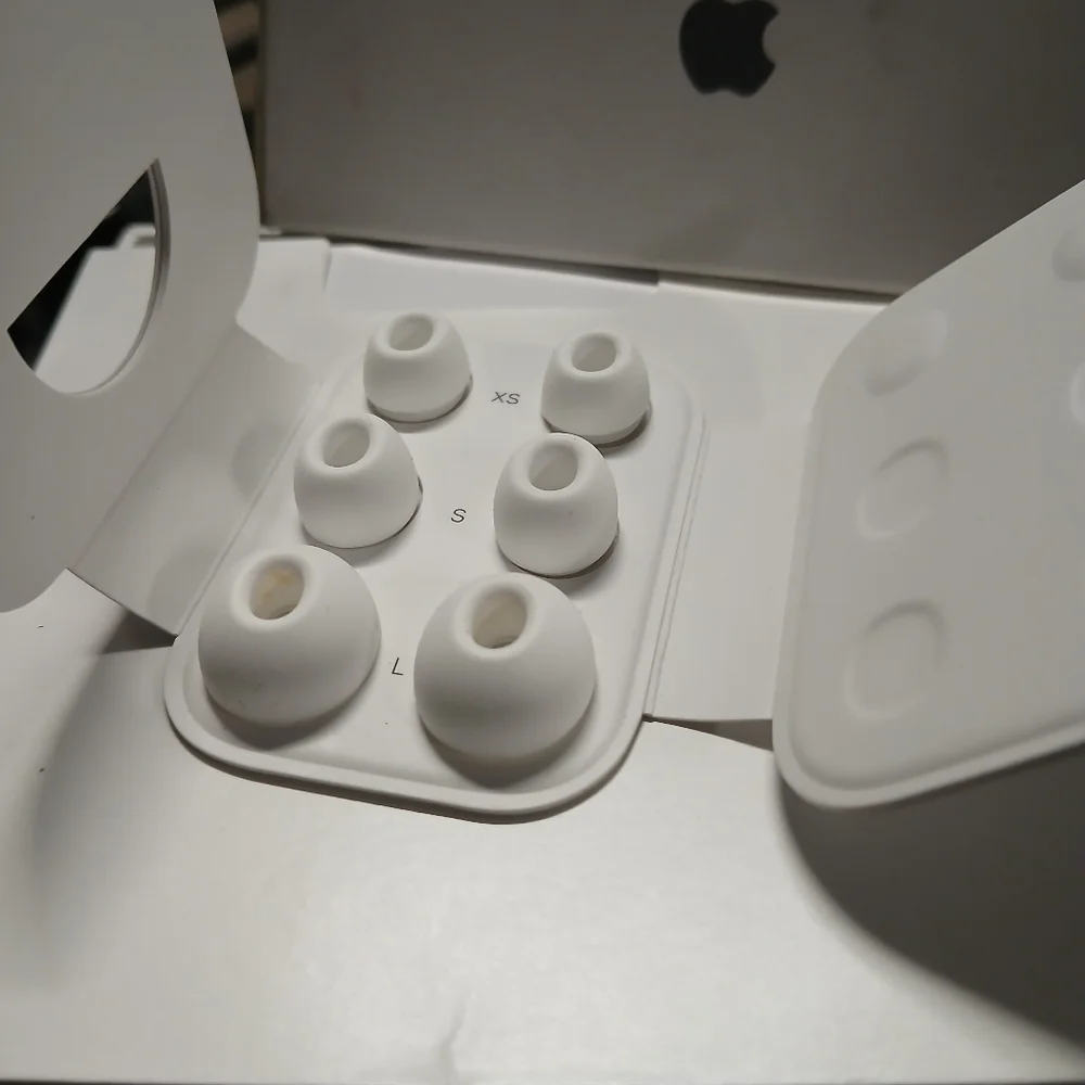 New! Apple Ear Tips Ear Buds Gel Replacement (3 pack)